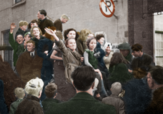 Ingekleurde foto van de bevrijding in 1945