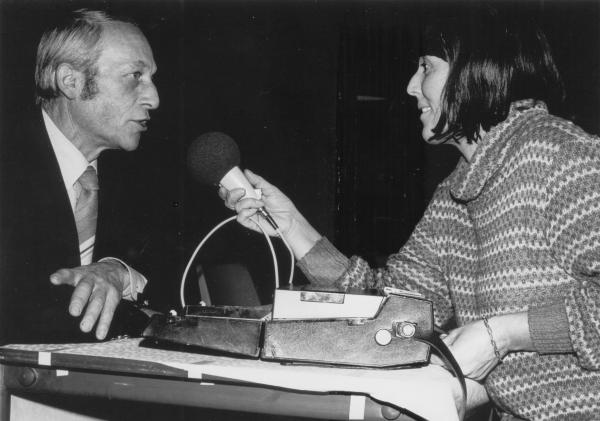 Rien de Jonge uit Kloetinge tijdens een interview voor ziekenomroep Nomen Nesico in 1995.