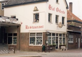 Restaurant Slot Oostende, links de oude bioscoop