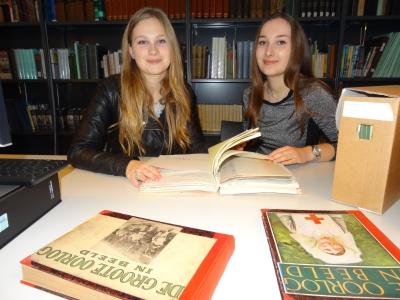 Ruby van Belleghem (links) en Chloë de Jonge
