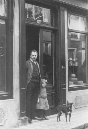 Winkelpand in de Lange Vorstraat in 1915