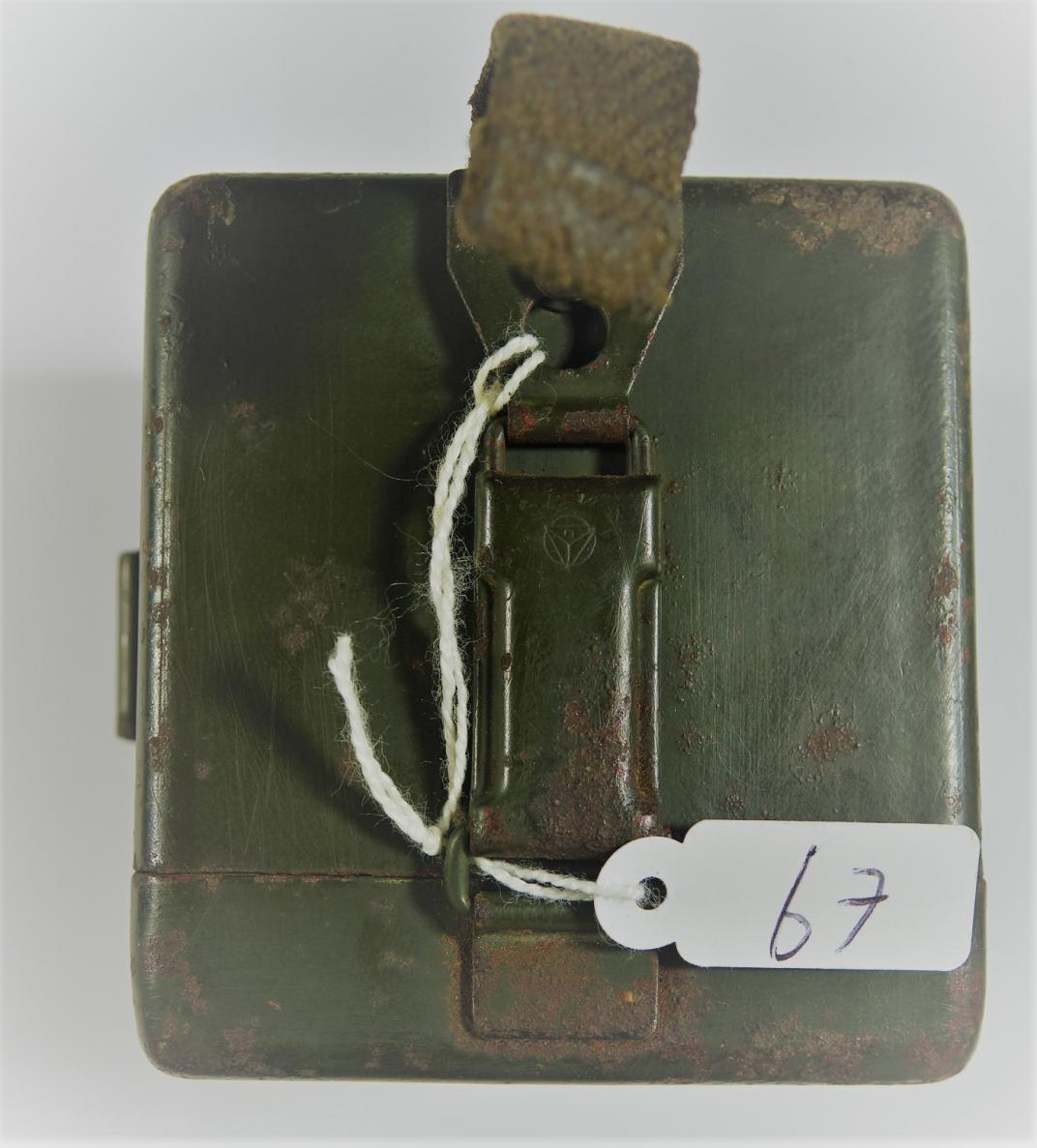 Foto van een batterijhouder uit de Tweede Wereldoorlog