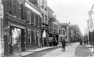 Foto van de Lange Vorststraat in 1900