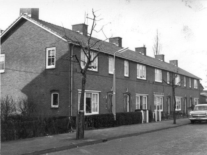 Straat met rijtjeshuizen