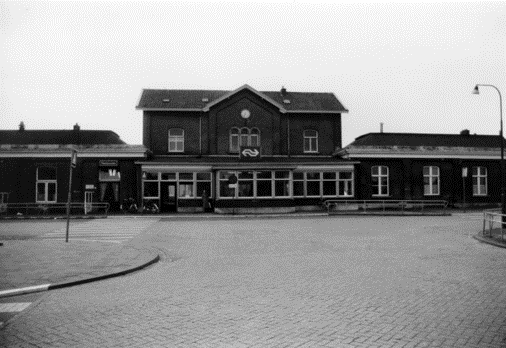 Stationsgebouw