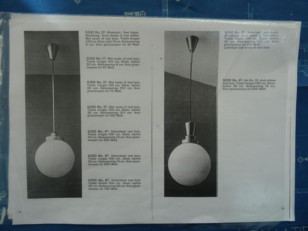 2 afbeeldingen van lampen met tekst ernaast