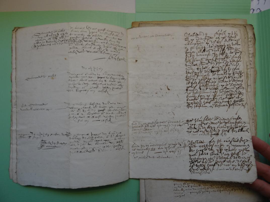 Opengeslagen boek
