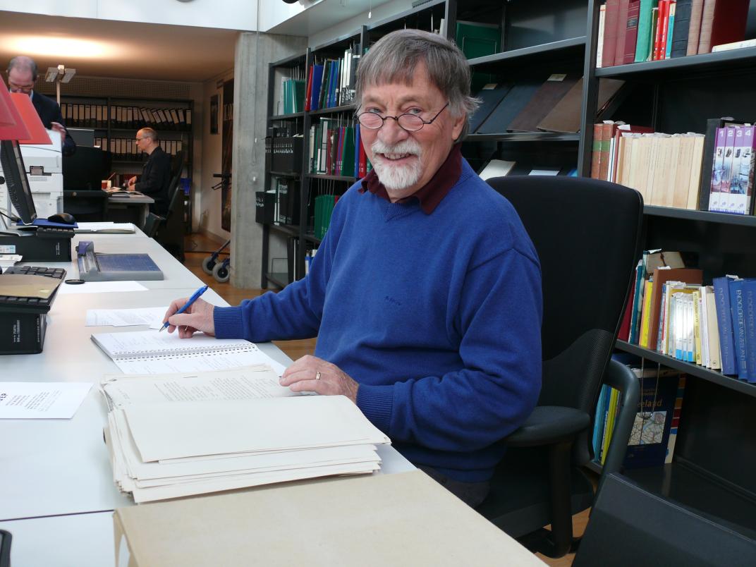 Lo van Driel in de studiezaal
